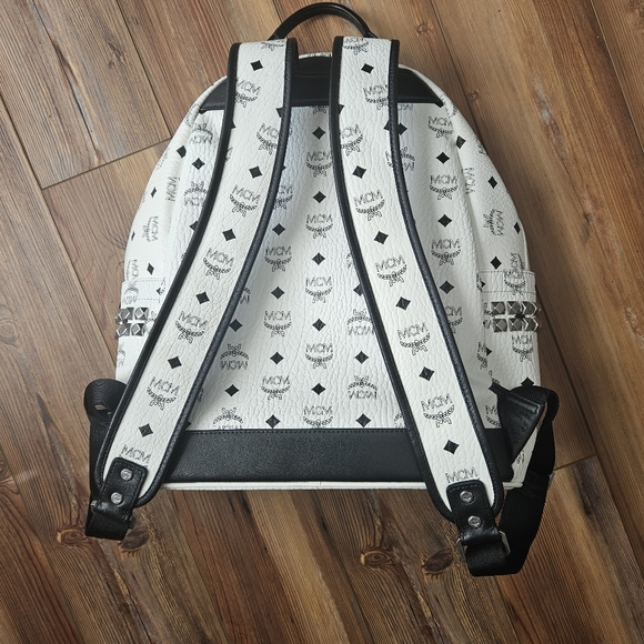Classic White MCM Backpack - Picture 6 of 12